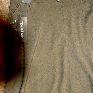 Ladies skirt flare. NEW